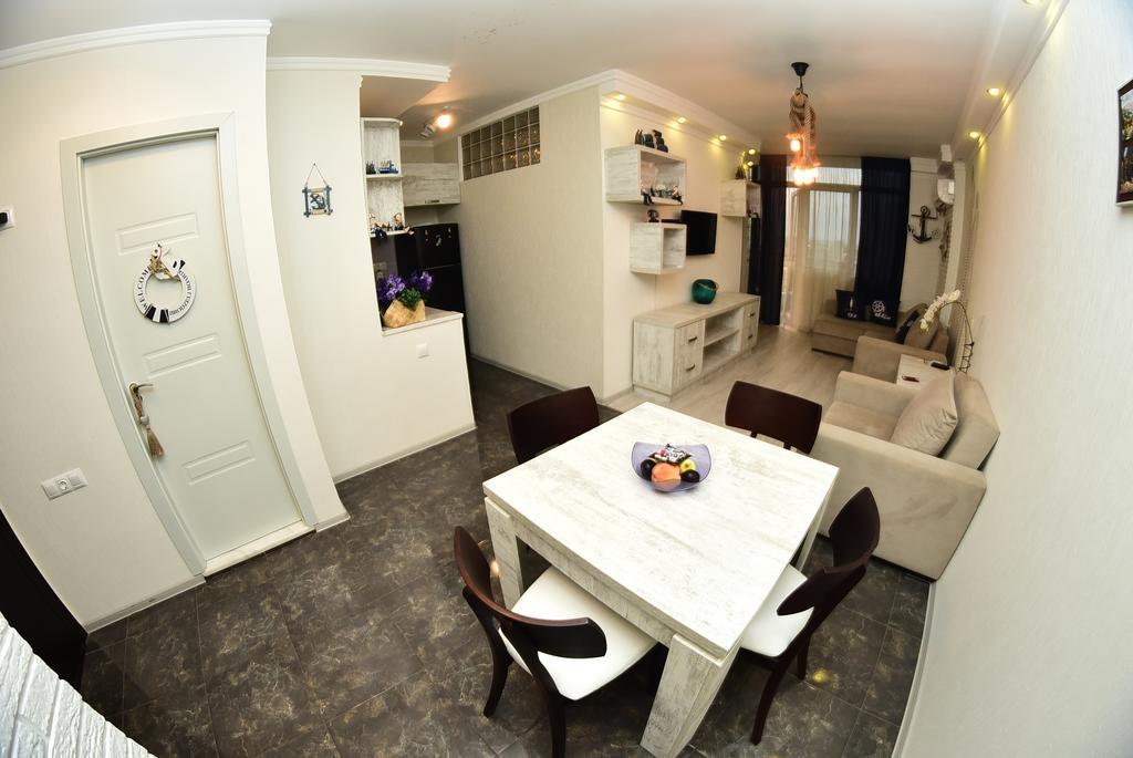 Stars Apartment Batumi Zewnętrze zdjęcie