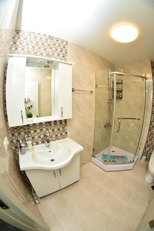 Stars Apartment Batumi Zewnętrze zdjęcie